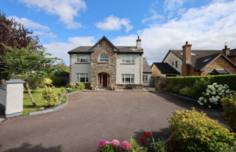 17 The Monks, Pipers Cross, Carrigaline, Co. Cork P43KW84