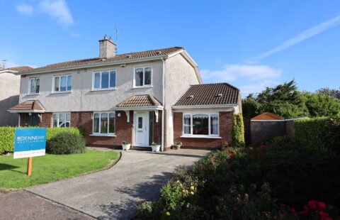 8 Laurelmount Drive, Waterpark, Carrigaline, Co.Cork P43AR24