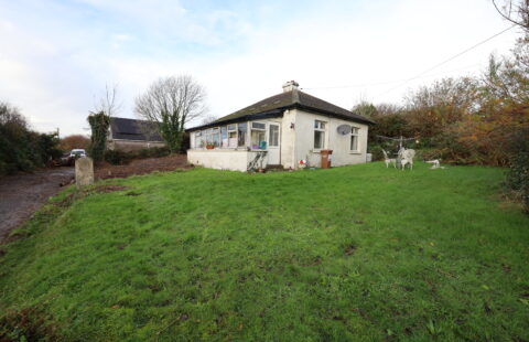 Bungalow on c.1/4 acre, Cuain, Sand Road, Fountainstown, Co. Cork P43KF44