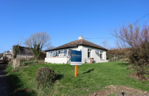 Bungalow on c.1/4 acre, Cuain, Sand Road, Fountainstown, Co. Cork P43KF44