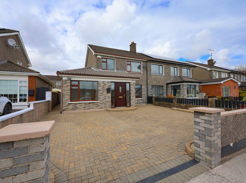 8 Owenabue View, Carrigaline, Co. Cork P43FH94