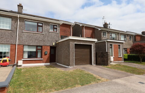 17 Owenabue Circle, Carrigaline, Co. Cork P43 VX47
